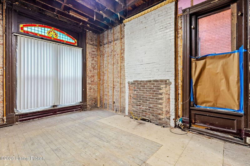 1390 S 2nd St, Louisville, KY 40208