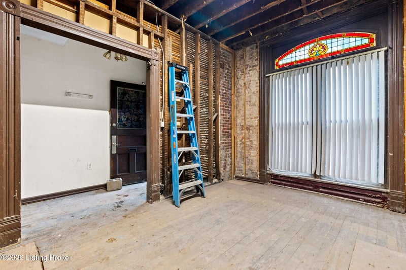 1390 S 2nd St, Louisville, KY 40208