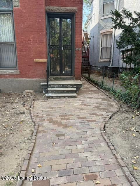 1390 S 2nd St, Louisville, KY 40208