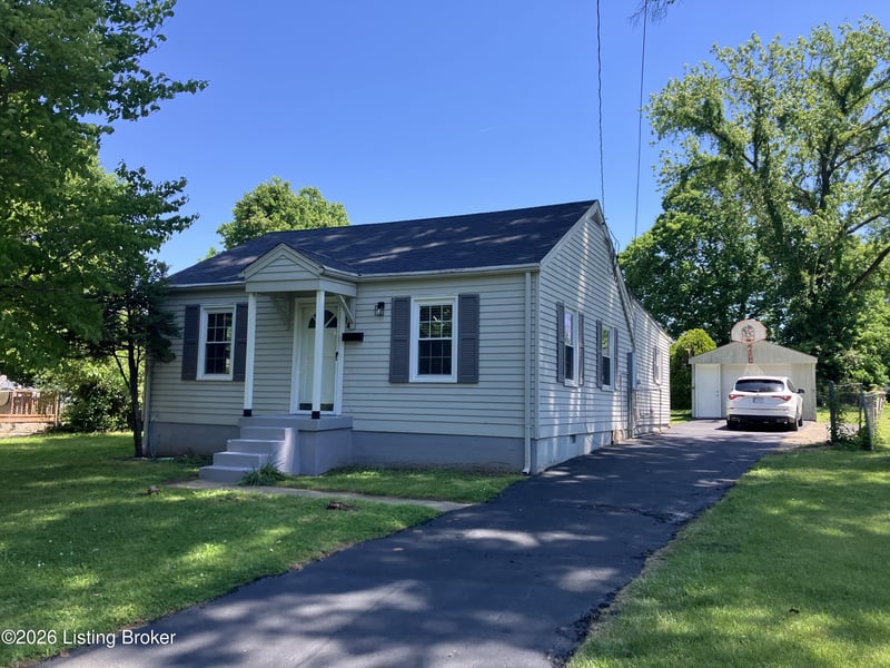 14 Kenil Ct, Louisville, KY 40206