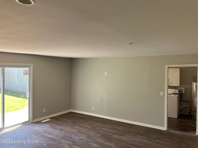 14 Kenil Ct, Louisville, KY 40206