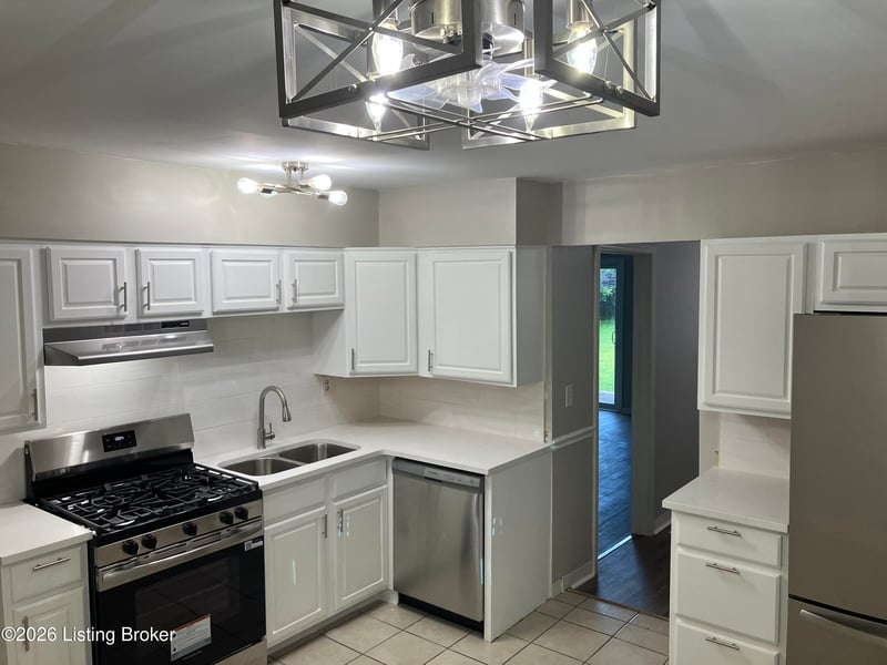 14 Kenil Ct, Louisville, KY 40206