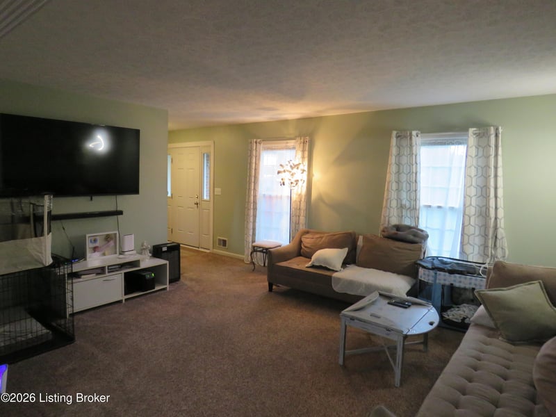 140 Todd Dr, Mt Washington, KY 40047
