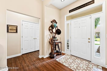 14014 Waters Edge Dr, Louisville, KY 40245
