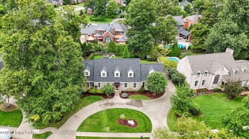 1402 Oxmoor Woods Pkwy, Louisville, KY 40222