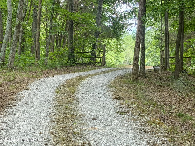 1404 Catwalk Rd, Bagdad, KY 40003