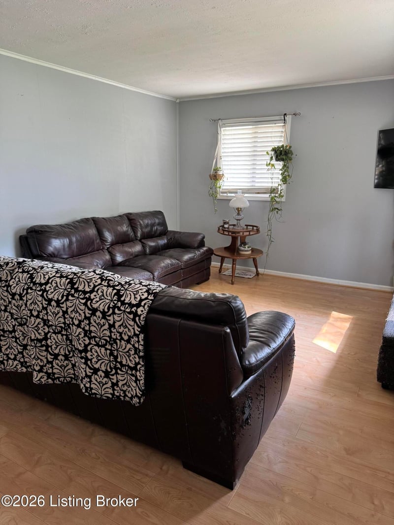1409 Mill Race Rd, Louisville, KY 40242