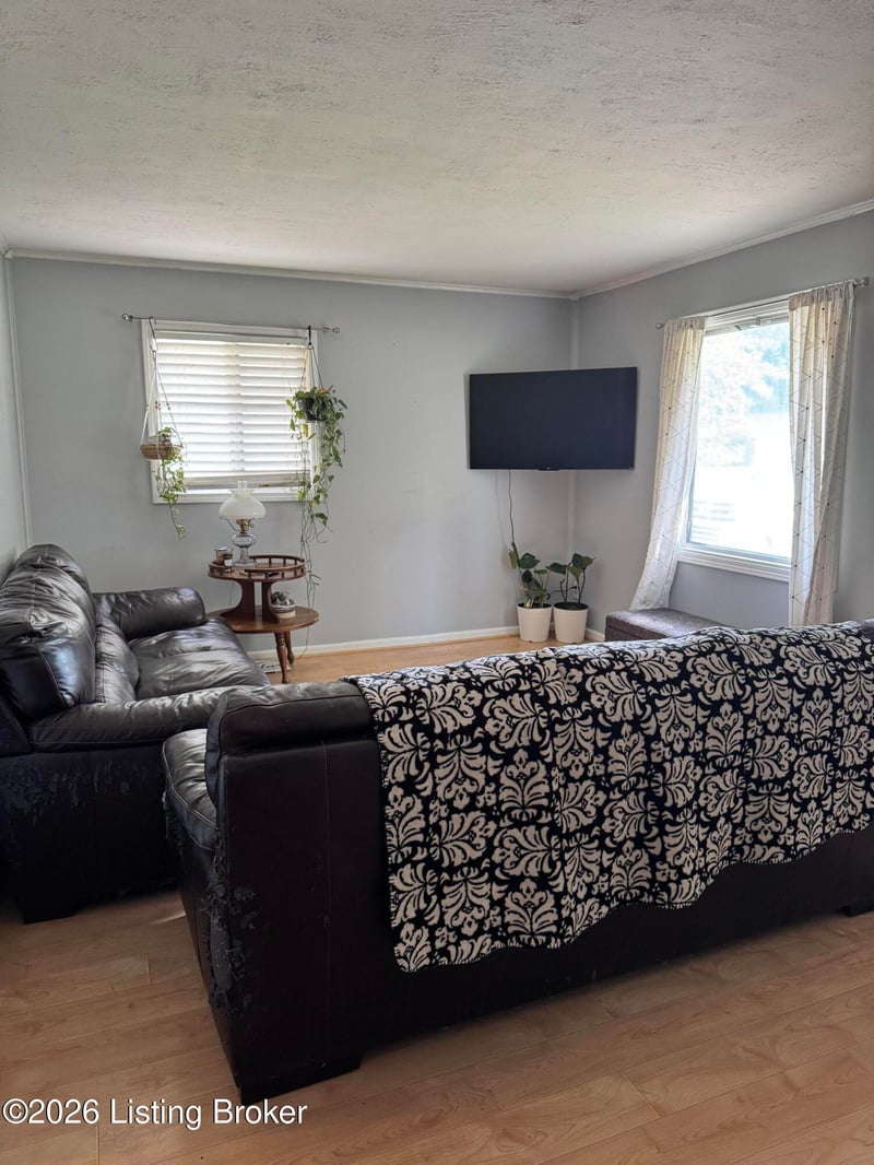 1409 Mill Race Rd, Louisville, KY 40242