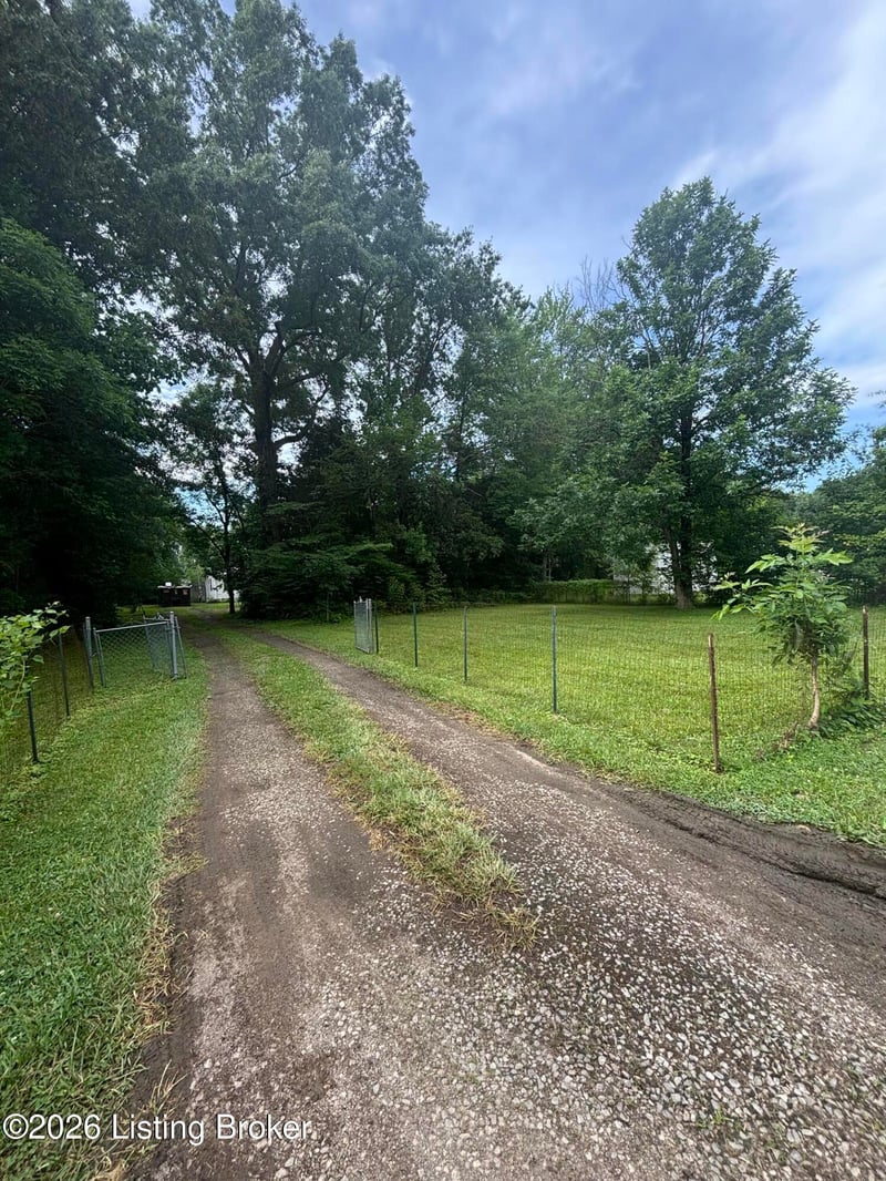 141 Birch St, Shepherdsville, KY 40165