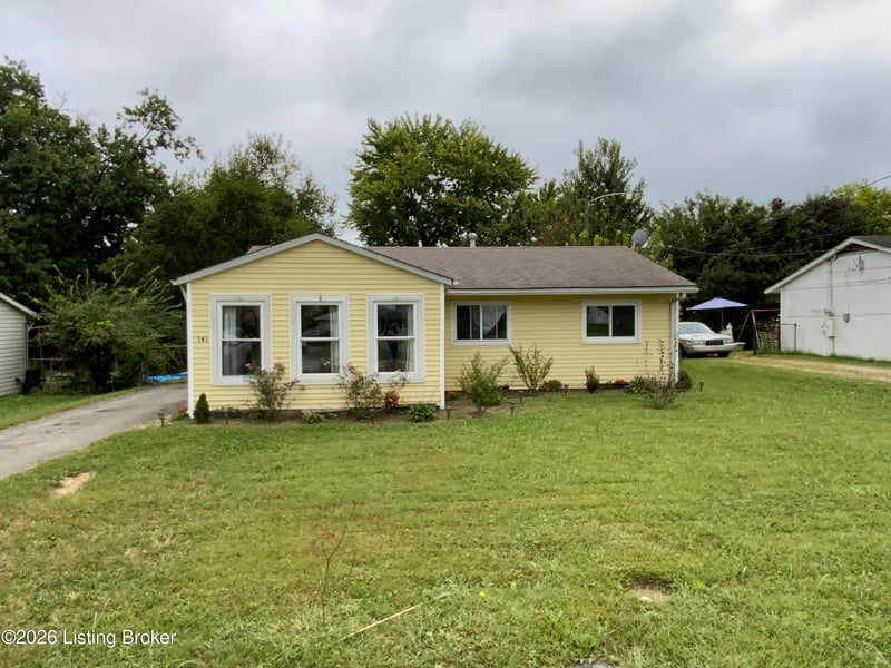141 Meadowood Rd, Louisville, KY 40229