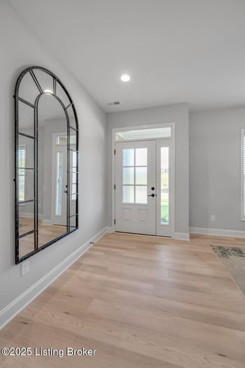 14101 Kings Chapel Way, Louisville, KY 40245