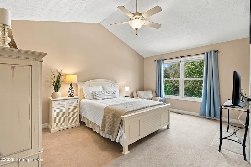 14113 Victory Ridge Dr, Louisville, KY 40245