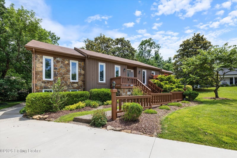 14114 Tree Crest Ct, Louisville, KY 40245