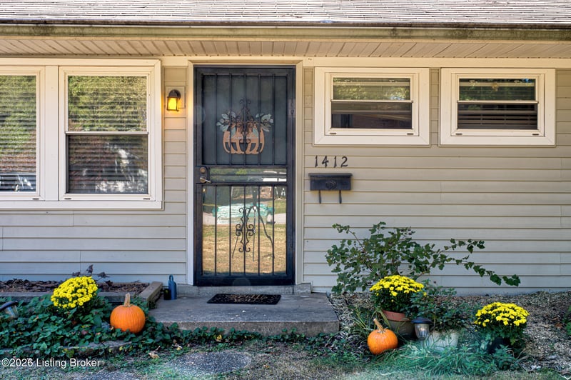 1412 Mark Trail Rd, Louisville, KY 40242