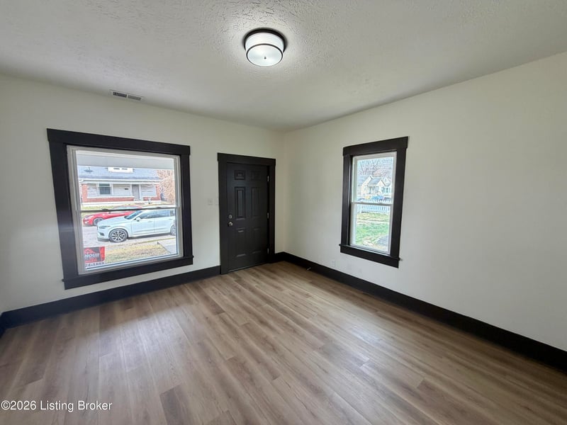 1414 Sale Ave, Louisville, KY 40215