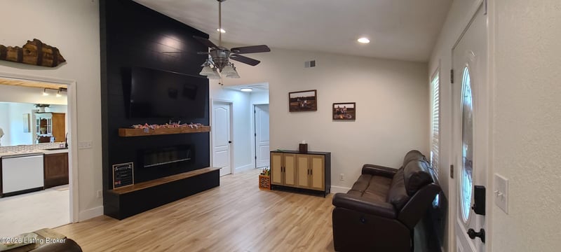 1416 Ed Brent Rd, Bardstown, KY 40004
