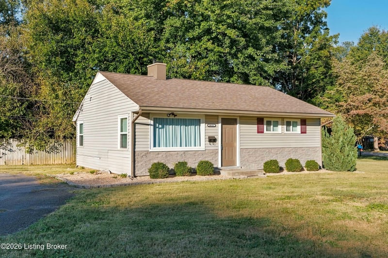 1416 Old Mill Rd, Lyndon, KY 40242