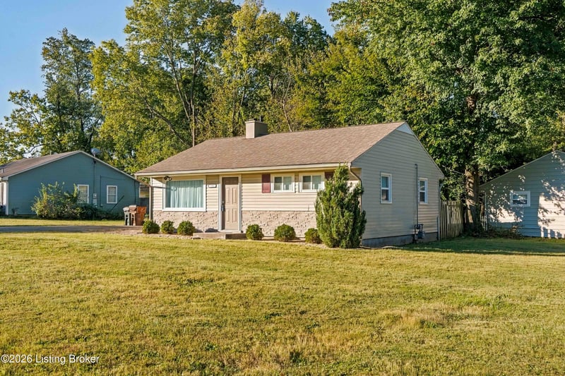 1416 Old Mill Rd, Lyndon, KY 40242