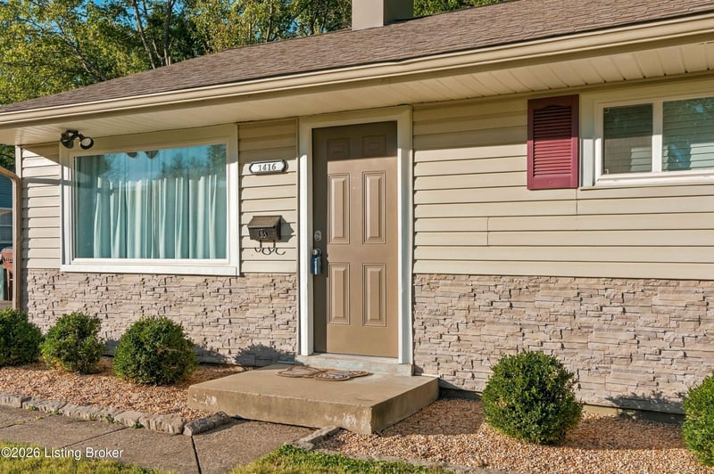1416 Old Mill Rd, Lyndon, KY 40242