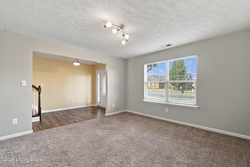 142 Reserves Blvd, Shepherdsville, KY 40165