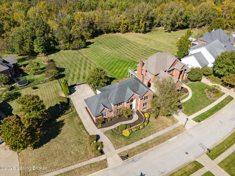 14203 Woodland Ridge Dr, Louisville, KY 40245