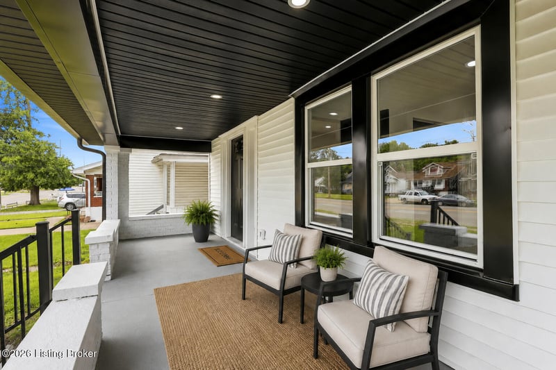 1421 Berry Blvd, Louisville, KY 40215