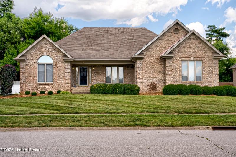 1421 Twin Ridge Rd, Louisville, KY 40242