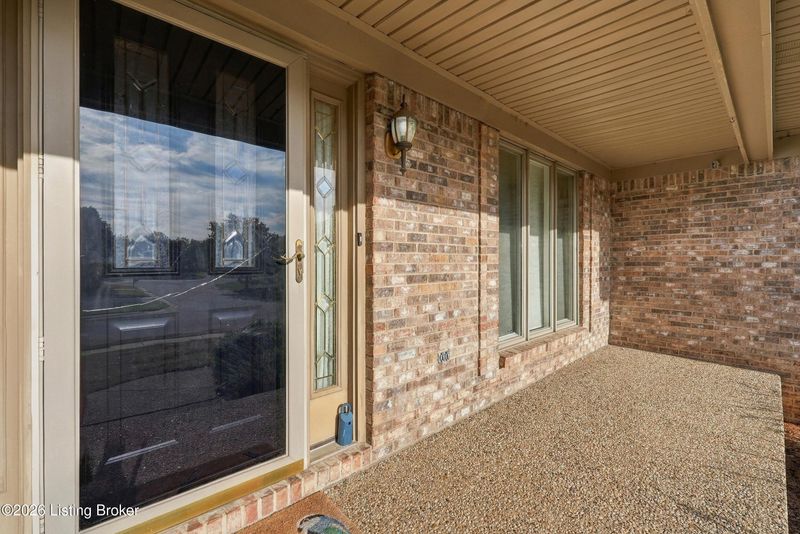 1421 Twin Ridge Rd, Louisville, KY 40242