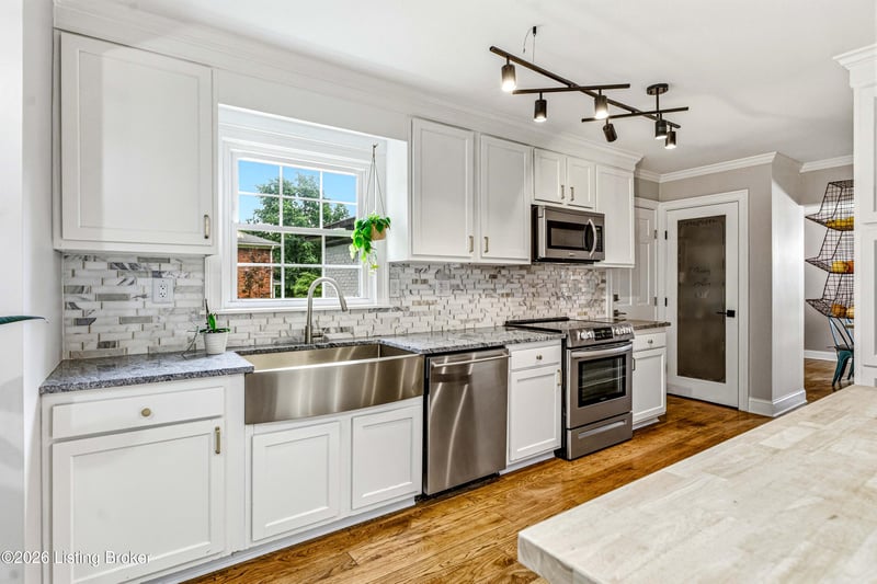14211 Aiken Rd, Louisville, KY 40245