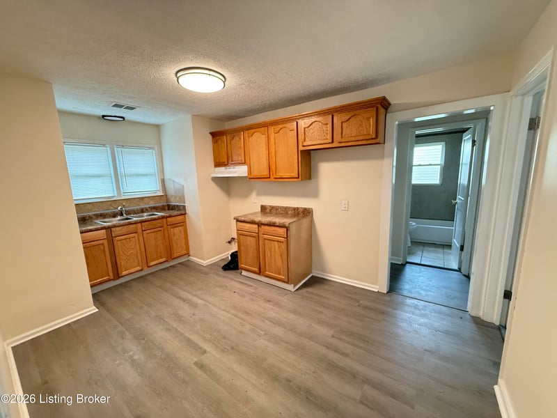 1424 Lillian Ave, Louisville, KY 40208