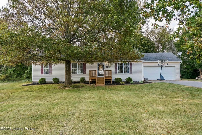1425 Dawkins Rd, La Grange, KY 40031