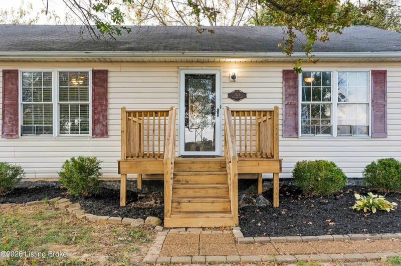 1425 Dawkins Rd, La Grange, KY 40031