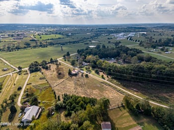 1425 Dawkins Rd, La Grange, KY 40031