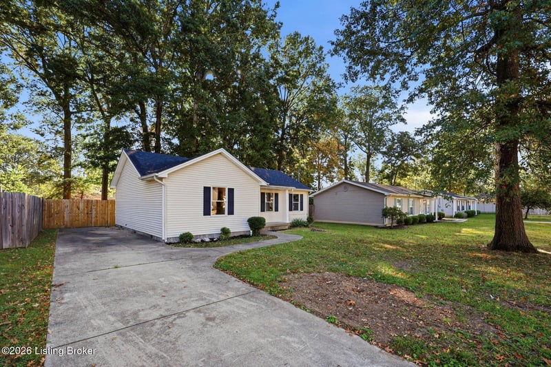 1430 Forest Dr, Louisville, KY 40219