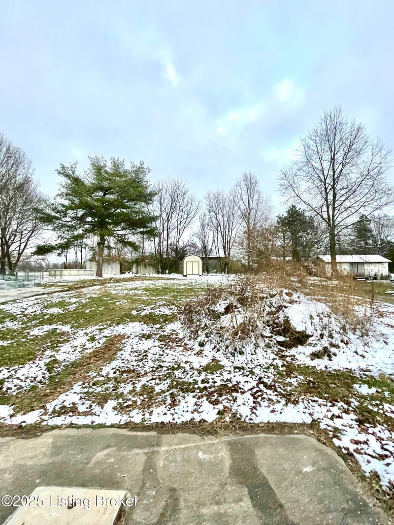 144 Main St, Pleasureville, KY 40057