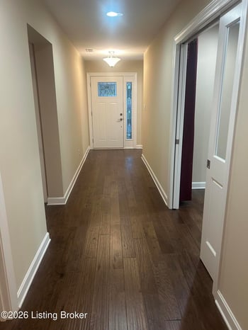 14407 Signature Point Dr, Louisville, KY 40299