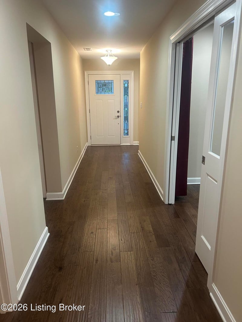 14407 Signature Point Dr, Louisville, KY 40299