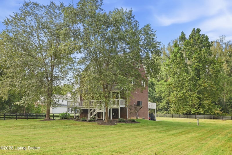 14417 Spring Dr, Prospect, KY 40059