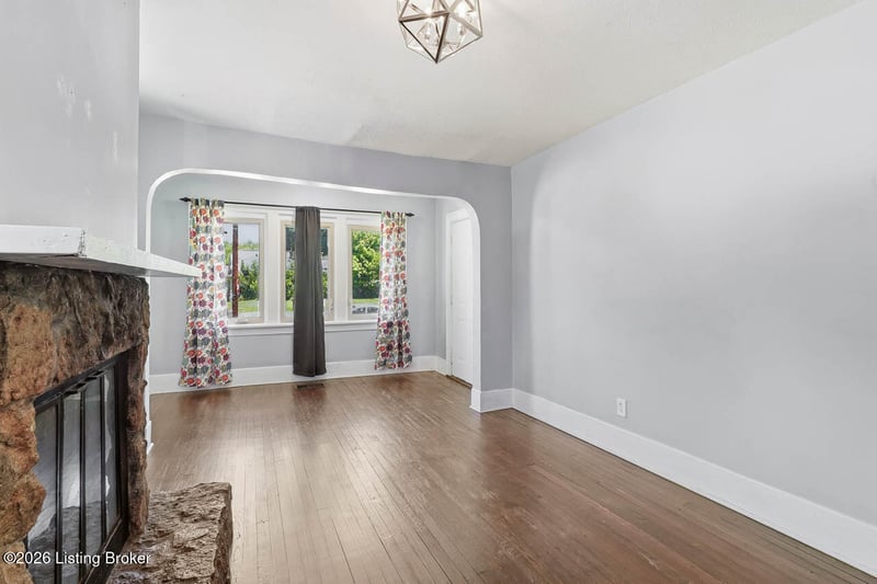 1442 Shingo Ave, Louisville, KY 40215