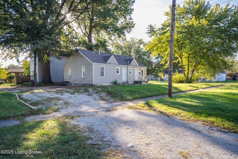 1443 S 32nd St, Louisville, KY 40211
