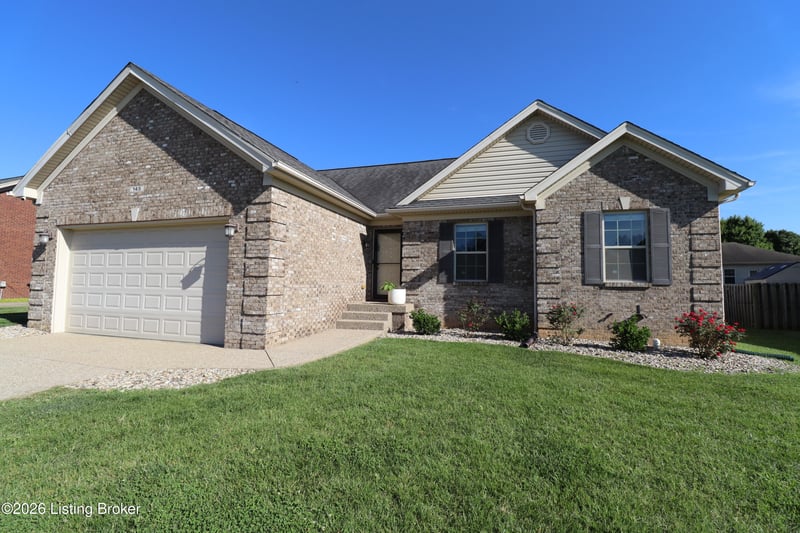 145 Glen Ridge Dr, Mt Washington, KY 40047