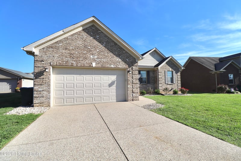 145 Glen Ridge Dr, Mt Washington, KY 40047