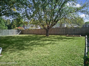 1451 Afton Dr, Florence, KY 41042