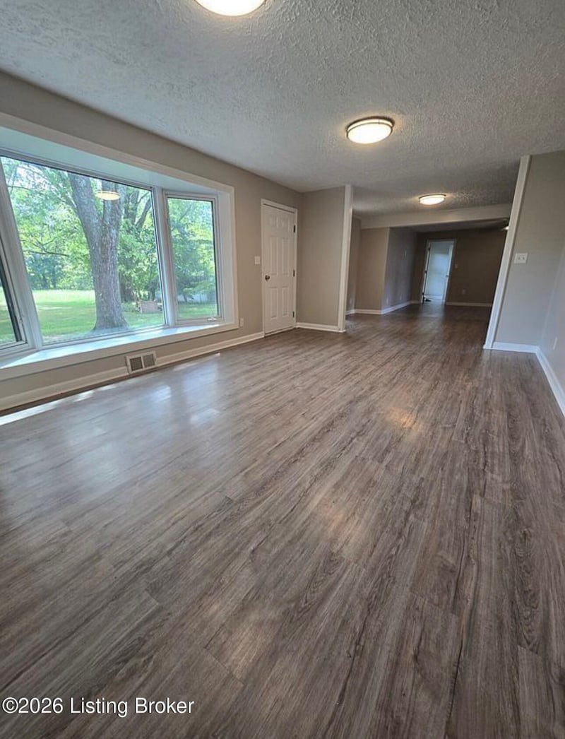 14515 Old Taylorsville Rd, Louisville, KY 40299