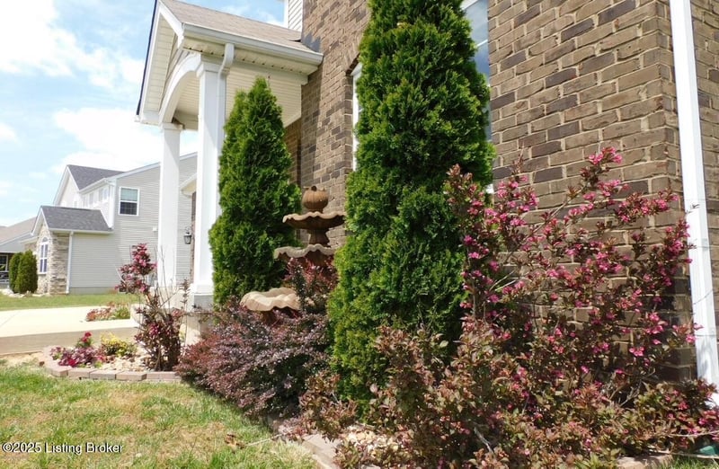 146 Bald Eagles Cir, Mt Washington, KY 40047