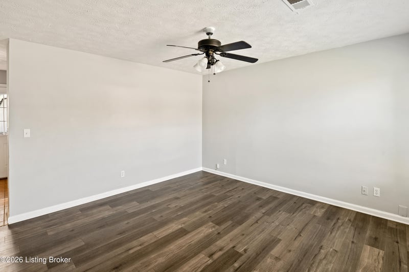 146 Red Bird Rd, Louisville, KY 40229