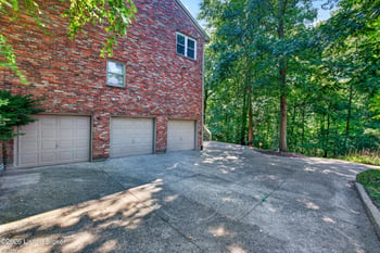 14610 Woodstream Pl, Louisville, KY 40245