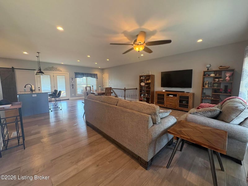 147 Williamsburg Ct, Mt Washington, KY 40047