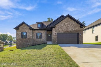 147 Wooded Glen Dr, Mt Washington, KY 40047