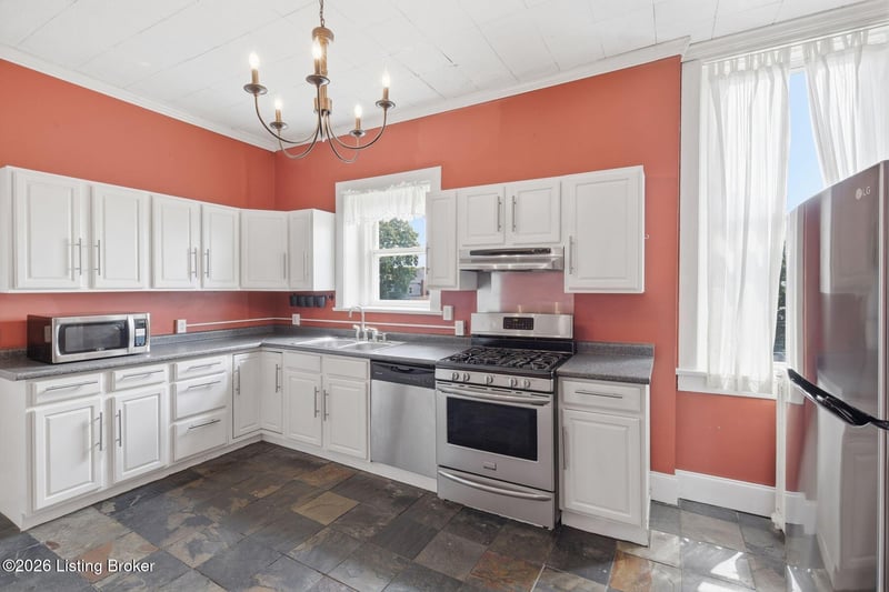 1479 S 4th St #5B, Louisville, KY 40208